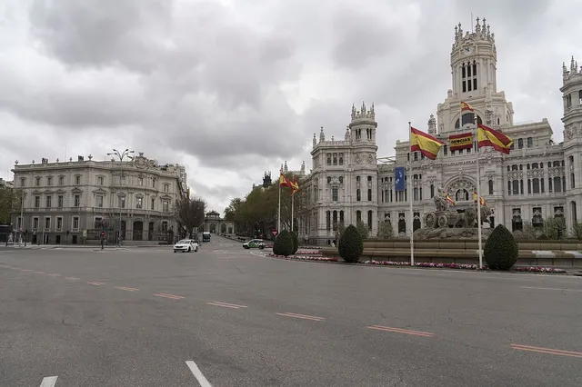 1200px-22_de_marzo_2020-Cibeles-Madrid.jpg