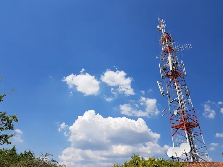 Antena de telefonía móvil