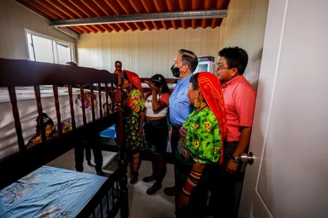 Las autoridades panameñas entregaron 300 viviendas en la urbanización Isber Yala.