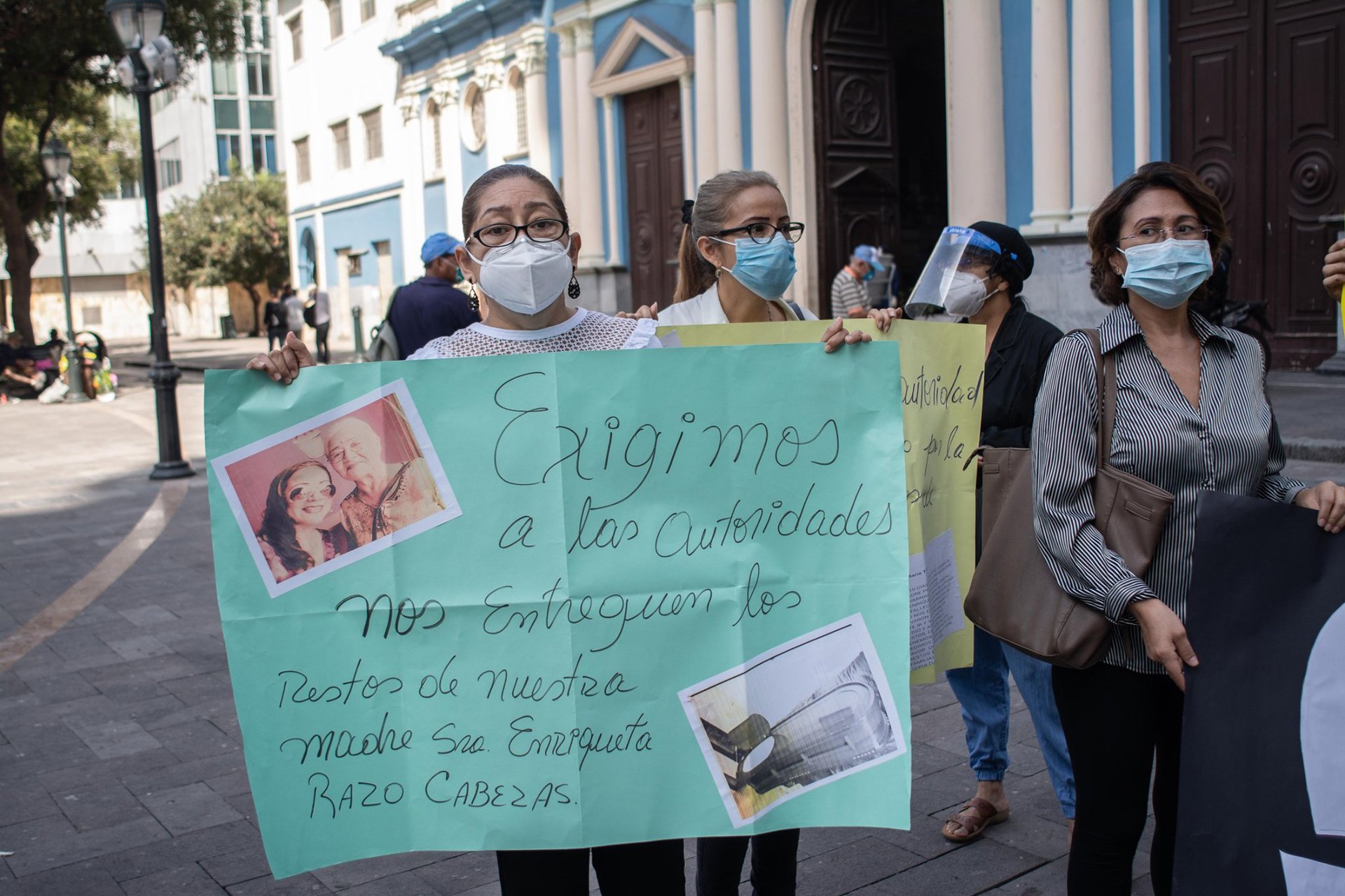 Guayaquil fallecidos desaparecidos coronavirus.jpg