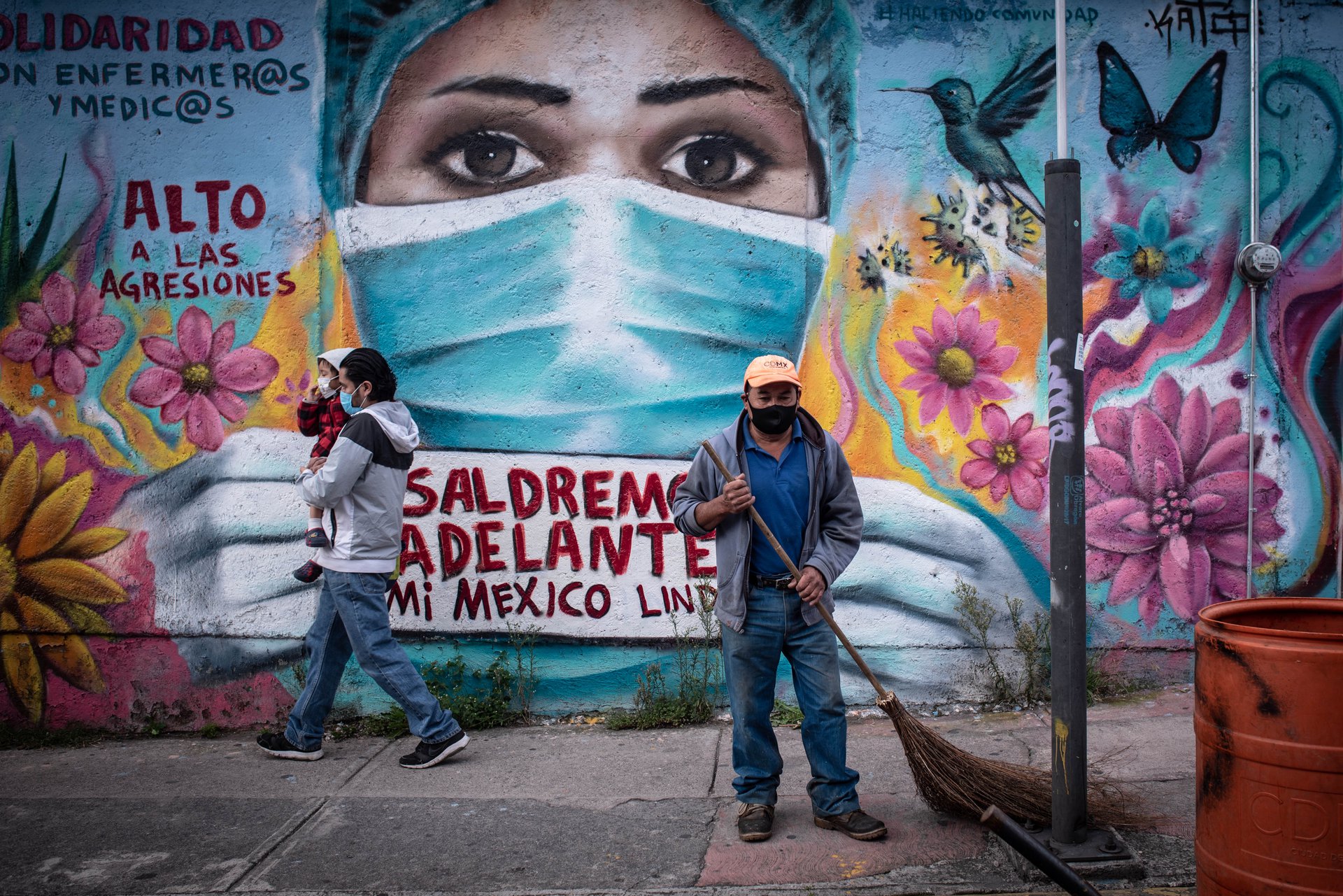 Mexico trabajadores de limpia coronavirus.jpg