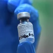 Registro este martes de una dosis de la vacuna de los laboratorios Pfizer BioNTech contra la Covid-19, en un hospital de Londres (Reino Unido). EFE Victoria Jones.jpg