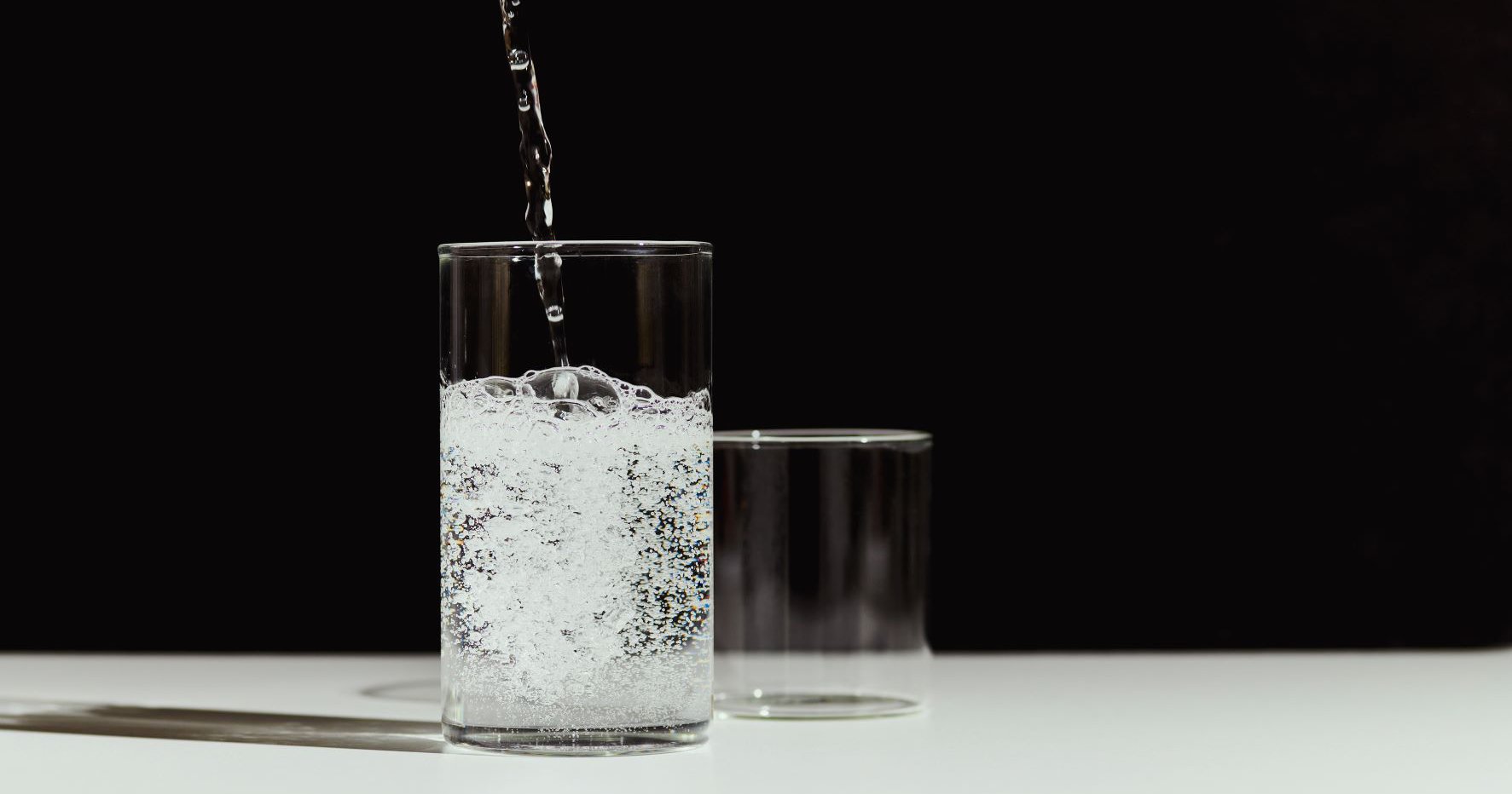 Es saludable el agua con gas?