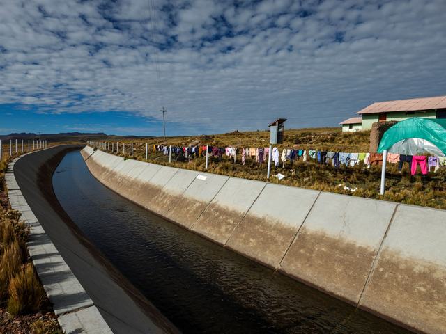 TrasvaseChoclococha_Huancavelica1_LeslieSearles