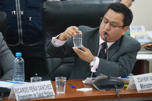 congreso-ministro-salud-cesar-vasquez