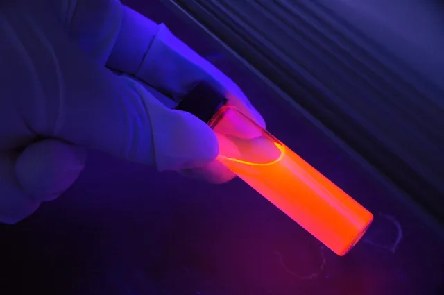 glowing-2245832_1920.jpg