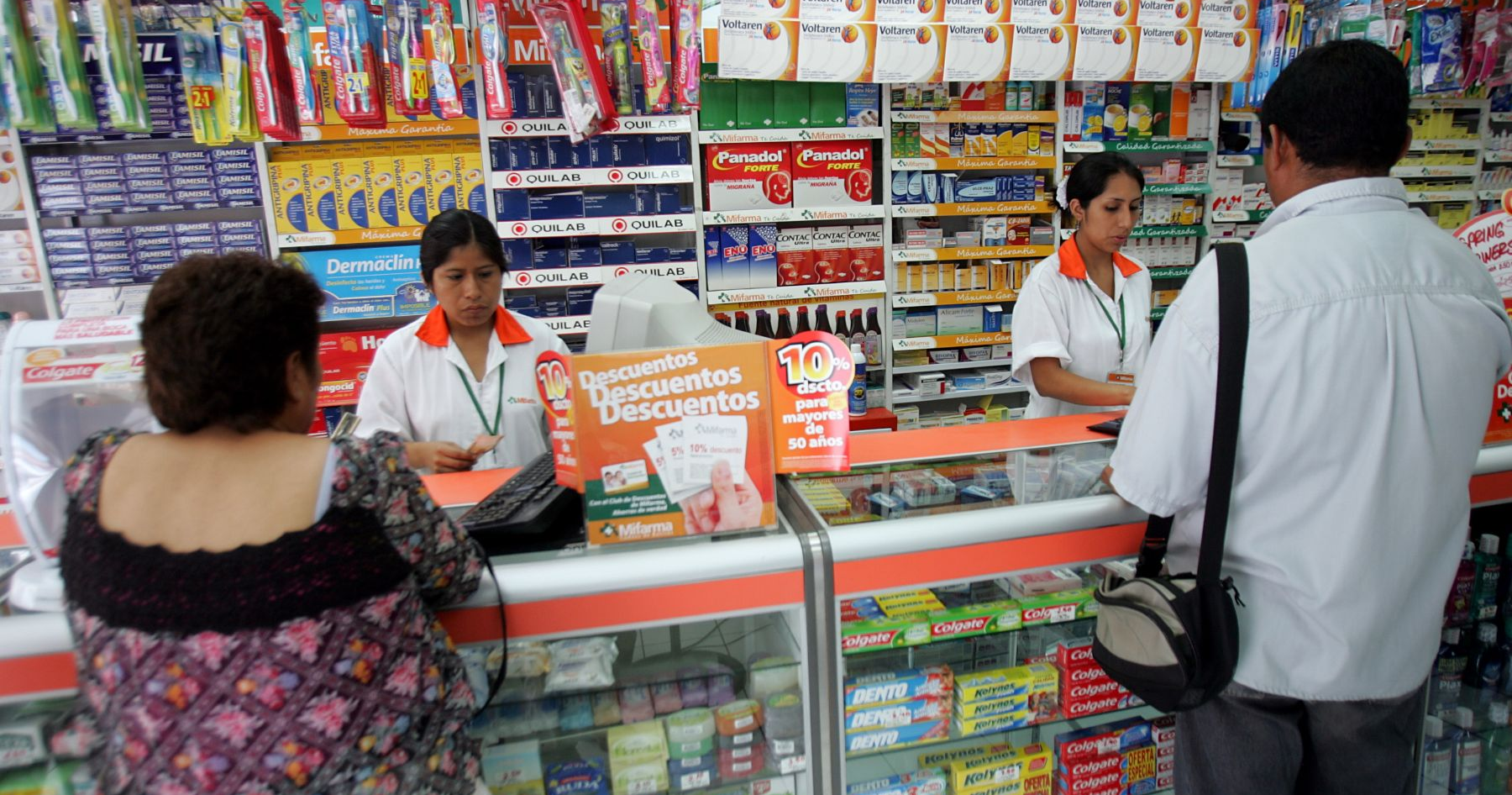 Farmacéuticos de Perú rechazan la liberalización de la venta de medicamentos OTC