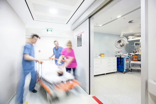 p-busy-healthcare-workers-kee