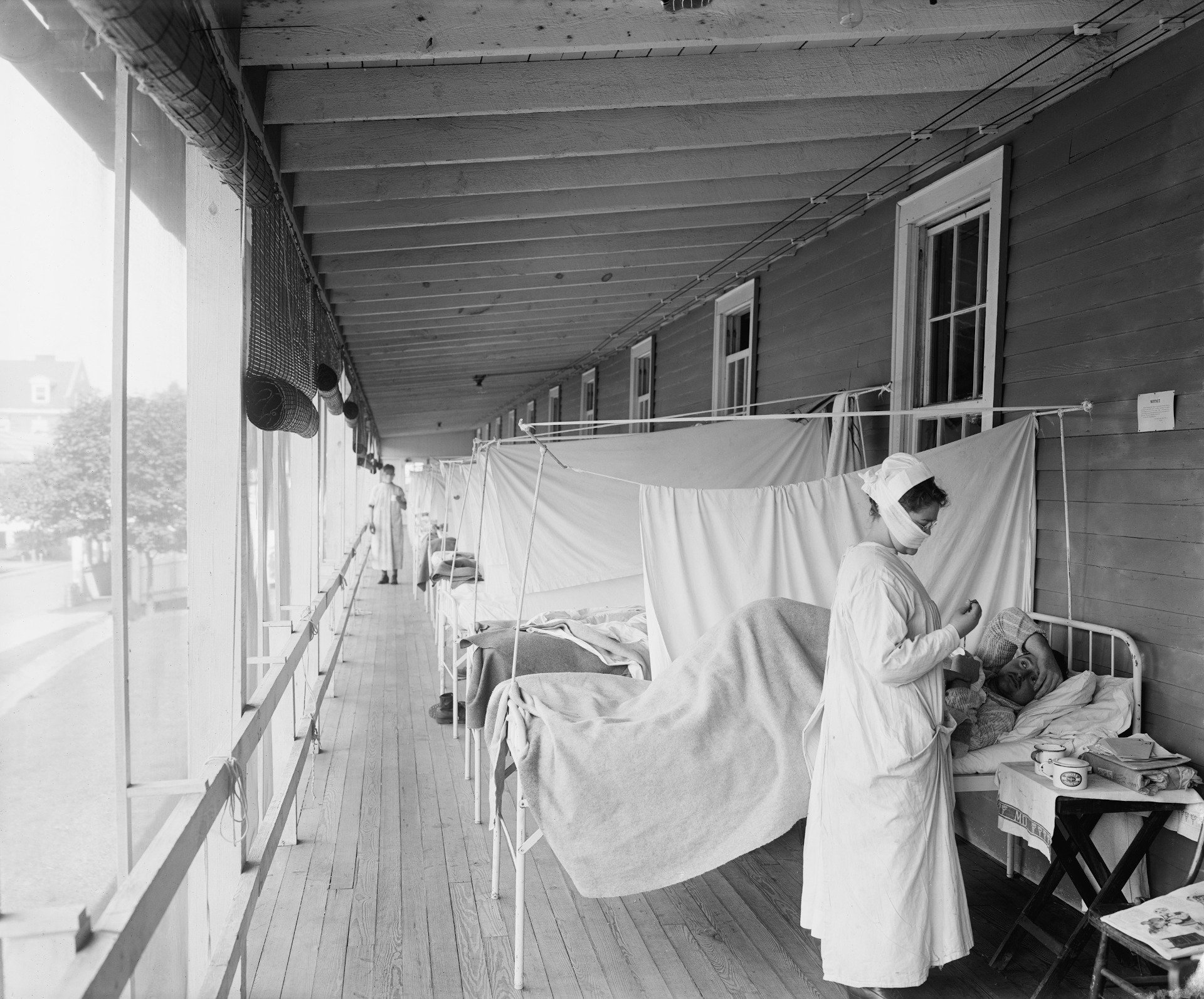 Sala de la gripe del Hospital Walter Reed durante la epidemia de gripe española de 1918-19, en Washington DC. La pandemia causó la muerte de unas 25.000.000 personas en todo el mundo.