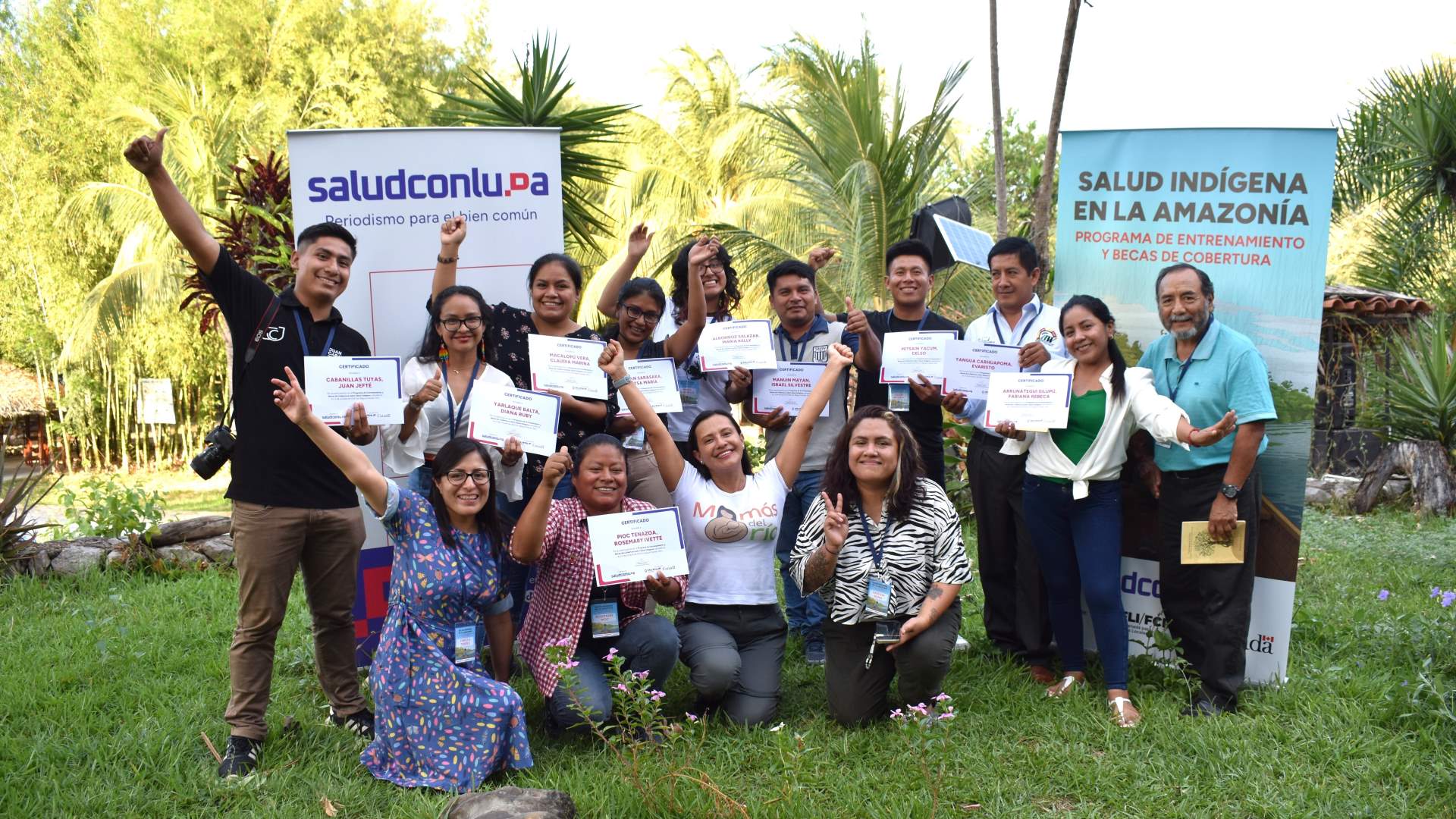 Taller para comunicadores indígenas de Salud con lupa en Bagua Grande.